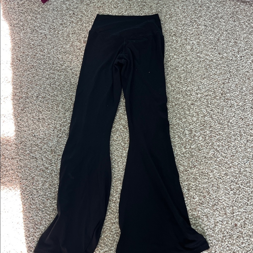 Aerie black flare leggings - Picture 3 of 6